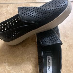 Steve Madden slip on shoes